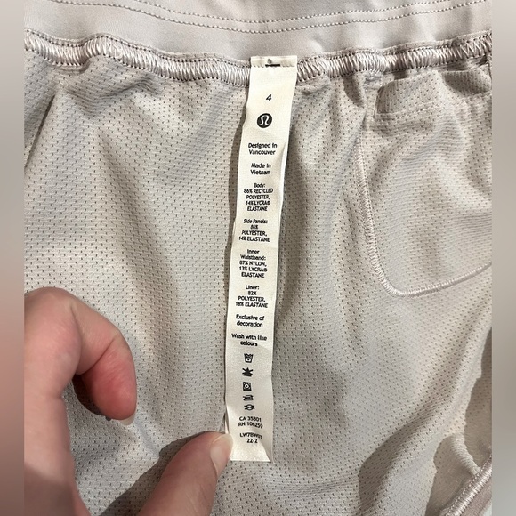 Lululemon Hotty Hot High-Rise Short 4" *Special Edition Paint Glide Warp Multi 4 - Picture 9 of 9